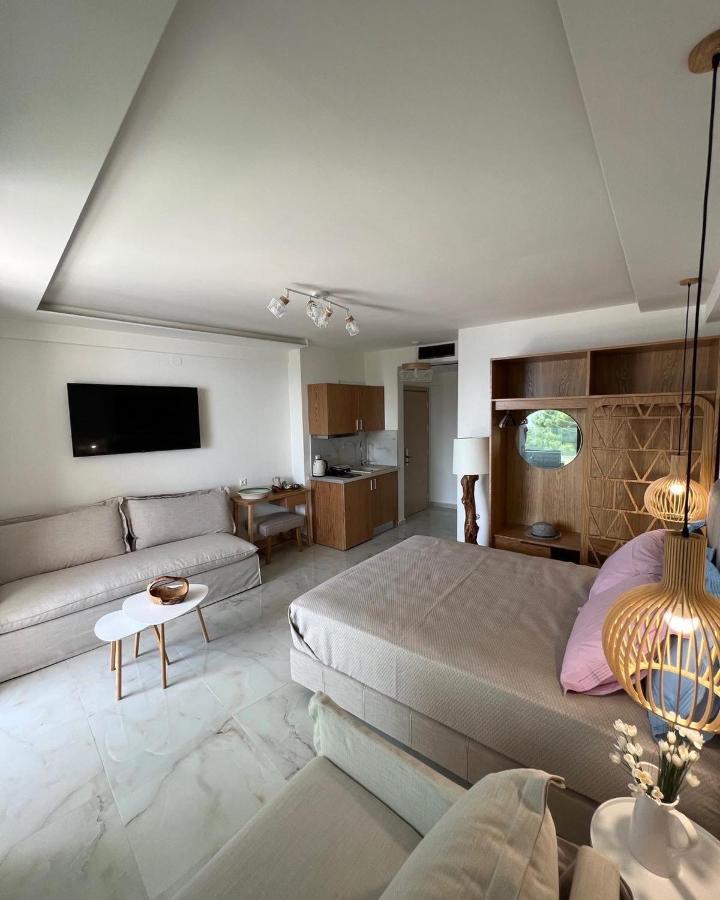Wide Blue Luxury Suites Neos Marmaras Extérieur photo